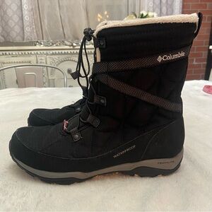 New! Columbia ruby mountain Omni-heat snow winter boots